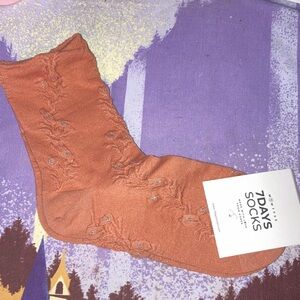 ☃️ Burnt Orange with Sparkle Socks